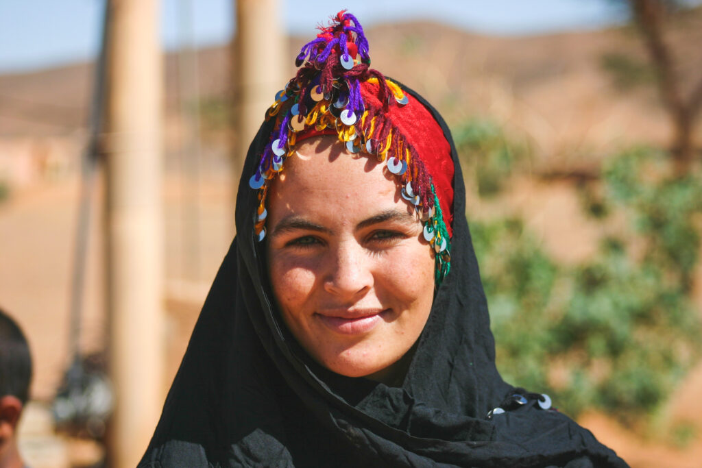 Mujer amazigh sonriente
