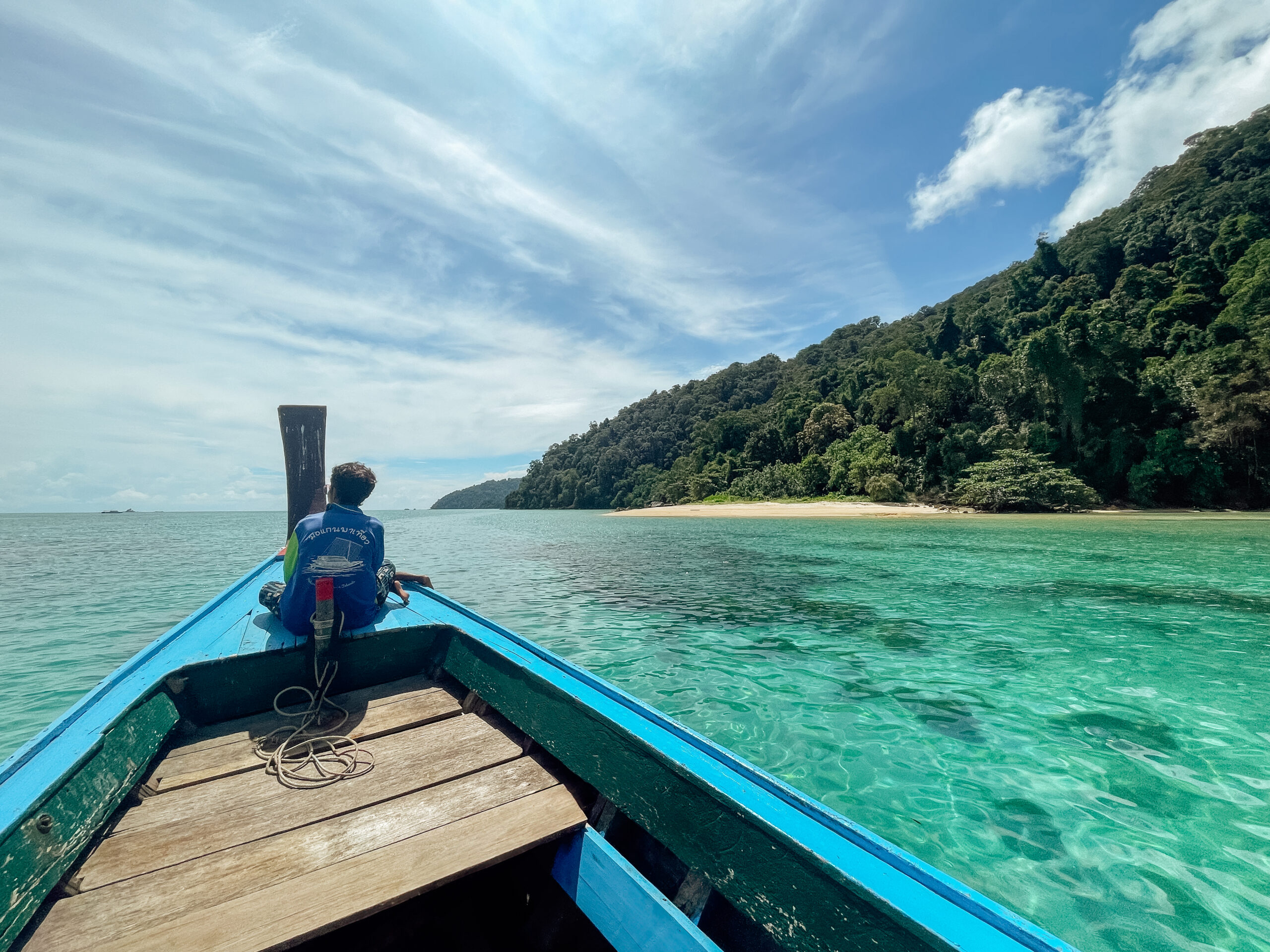 Navegando en las Islas Surin